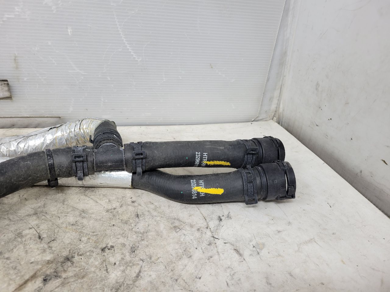 2019 CAMARO 6.2L HEATER HOSES INLET OUTLET 19K 32525 - image 2