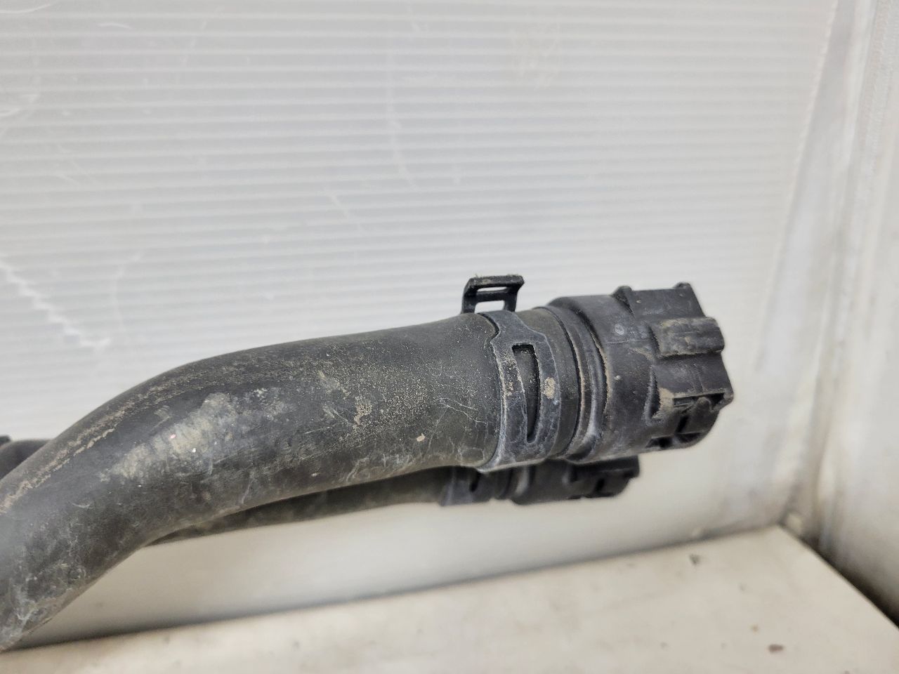 2019 CAMARO 6.2L HEATER HOSES INLET OUTLET 19K 32525 - image 10