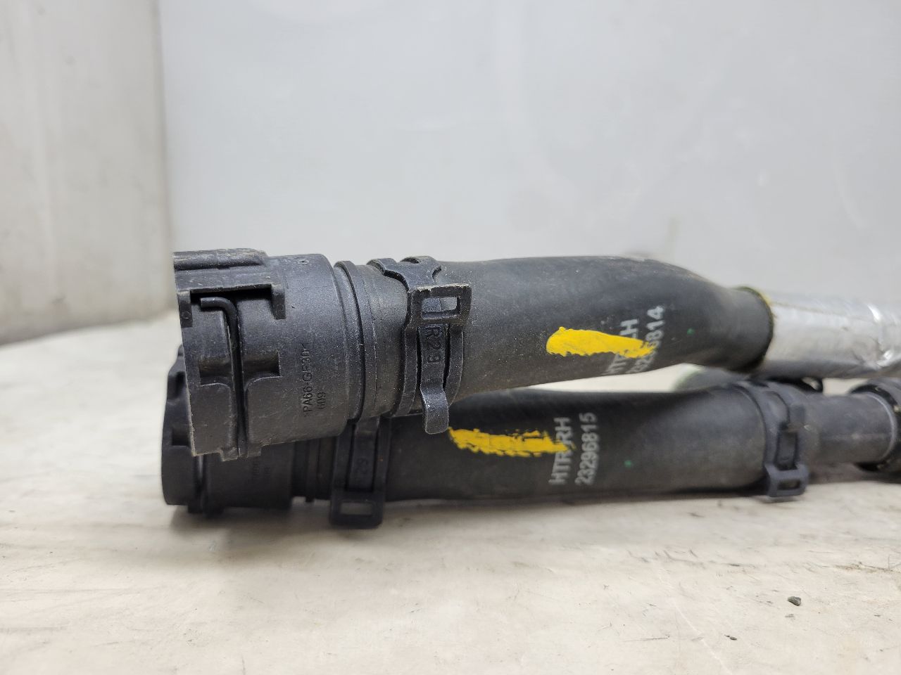 2019 CAMARO 6.2L HEATER HOSES INLET OUTLET 19K 32525 - image 12