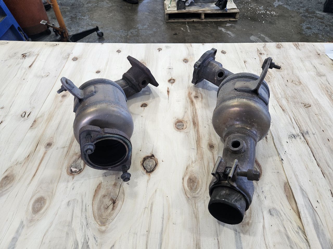 2019 CAMARO OEM 6.2L EXHAUST Y PIPE PAIR 19K MI 32536 - image 5