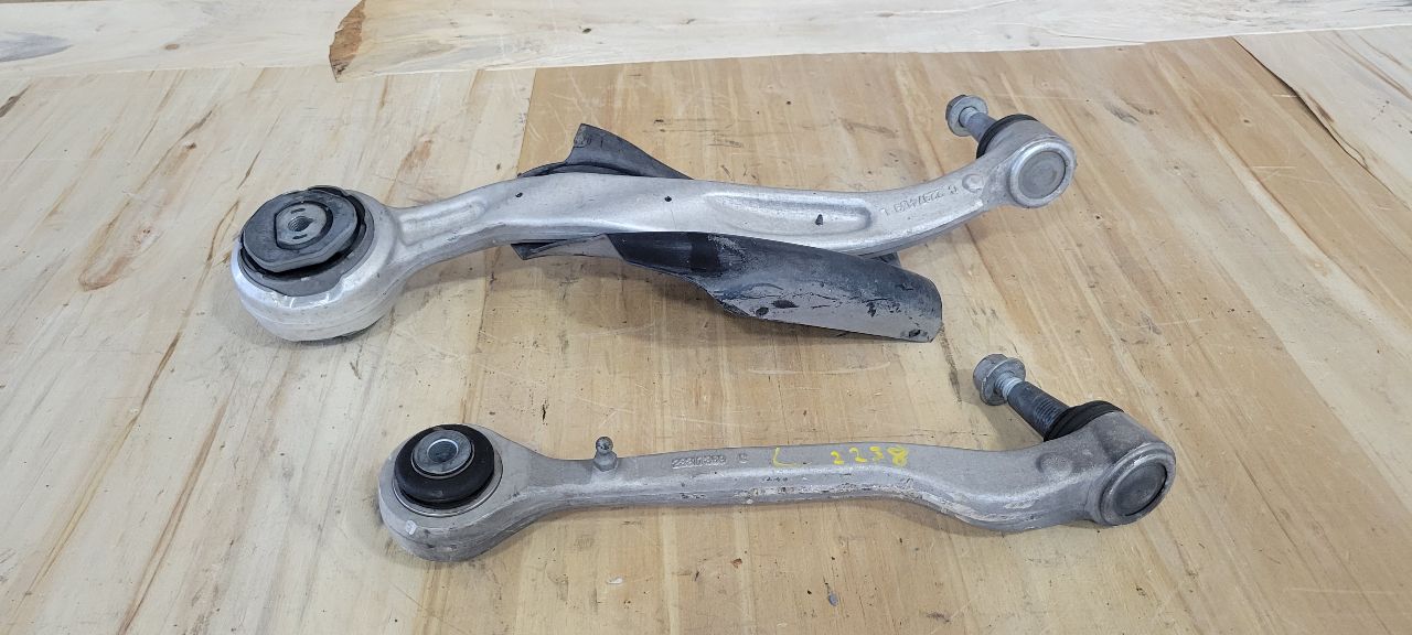 2019 CAMARO LH FRONT LOWER CONTROL ARMS PAIR 19K 32540 - image 3