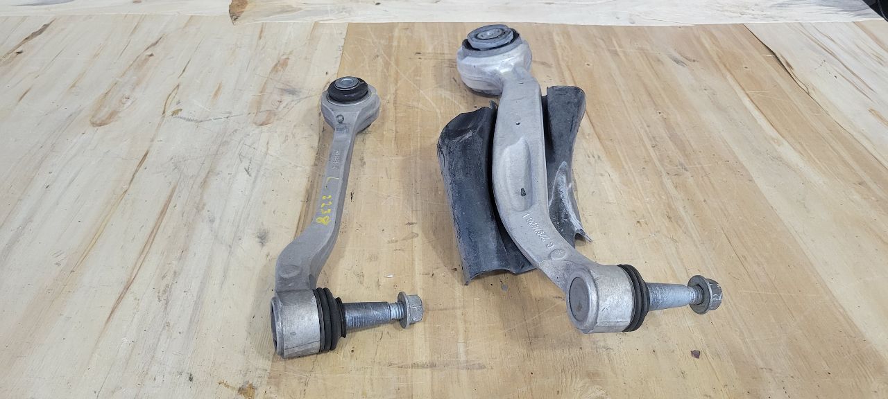 2019 CAMARO LH FRONT LOWER CONTROL ARMS PAIR 19K 32540 - image 4