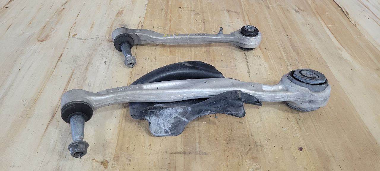 2019 CAMARO LH FRONT LOWER CONTROL ARMS PAIR 19K 32540 - image 5