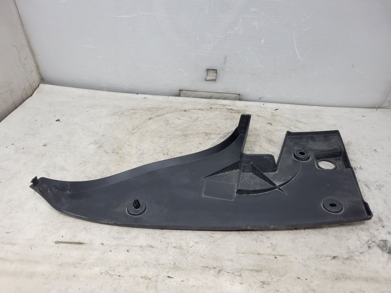 2022 CAMARO LH TAIL LAMP COVER FILLER PANEL 32547 - image 8