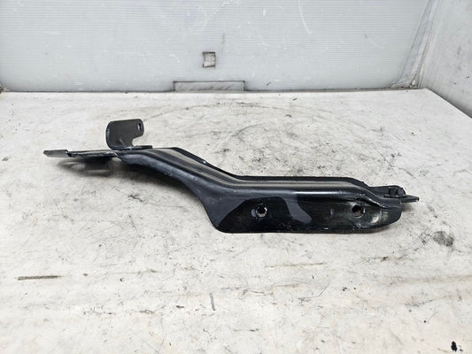 2020 ESCALAESV LH FENDER UPPER FIREWALL BRACKET 32558 - image 1