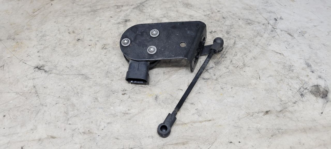 2019 ESCALADE LH FRONT RIDE HEIGHT SENSOR 23152098 32579 - image 5