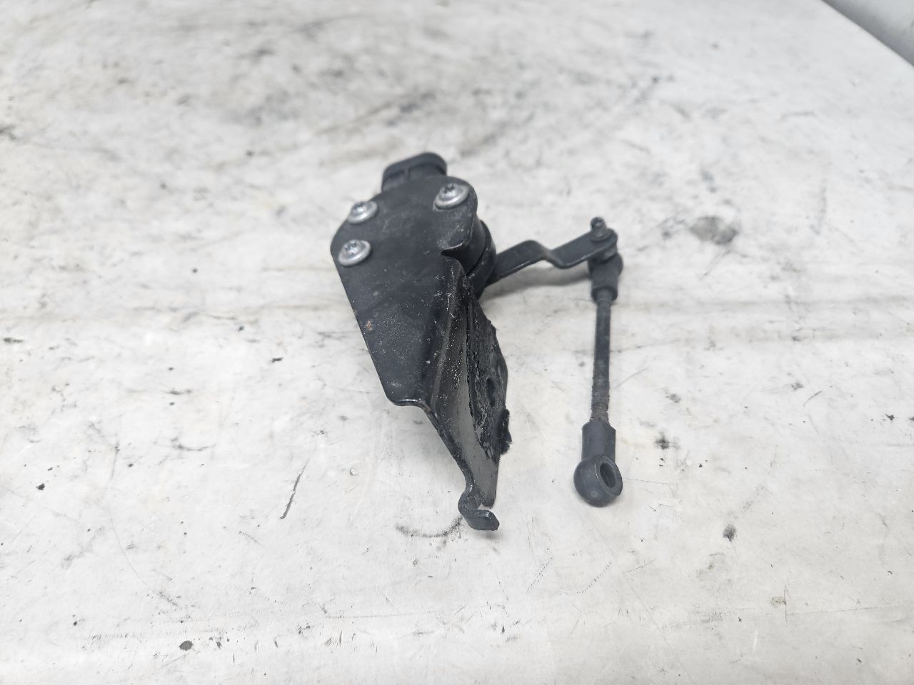 2019 ESCALADE RH REAR RIDE HEIGHT SENSOR 23152101 32580 - image 2