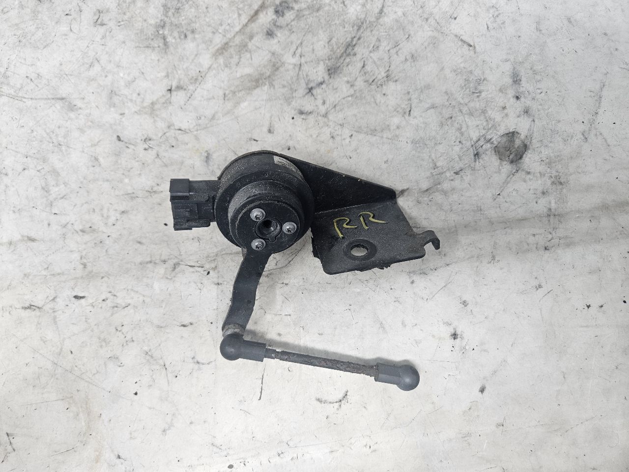 2019 ESCALADE RH REAR RIDE HEIGHT SENSOR 23152101 32580 - image 6
