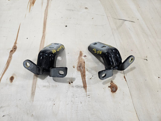 2020 ESCALAESV RH FRONT DOOR HINGES UPPER & LOWER 32583 - image 1