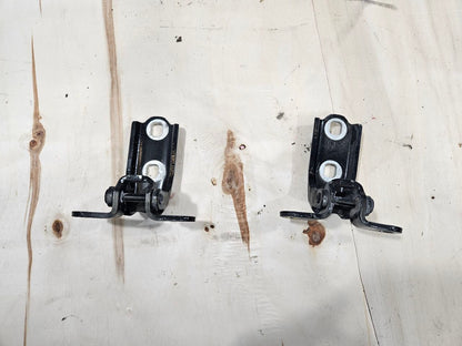 2020 ESCALAESV RH FRONT DOOR HINGES UPPER & LOWER 32583 - image 2