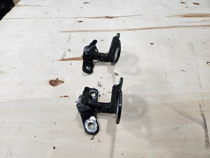 2020 ESCALAESV RH REAR DOOR HINGES UPPER & LOWER 32584 - image 8