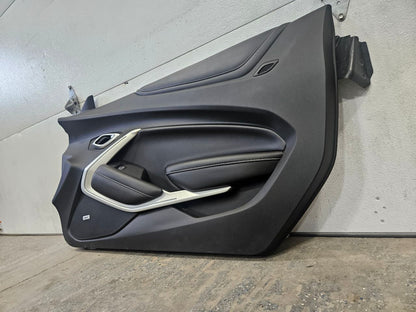 2019 CAMARO RH FRONT DOOR PANEL TRIM 2SS COUPE 32585 - image 6