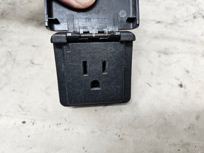 2018 ESCALAESV CONSOLE 120V AC OUTLET 22943127 32595 - image 8