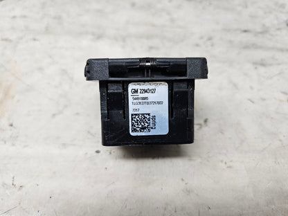 2018 ESCALAESV CONSOLE 120V AC OUTLET 22943127 32595 - image 11