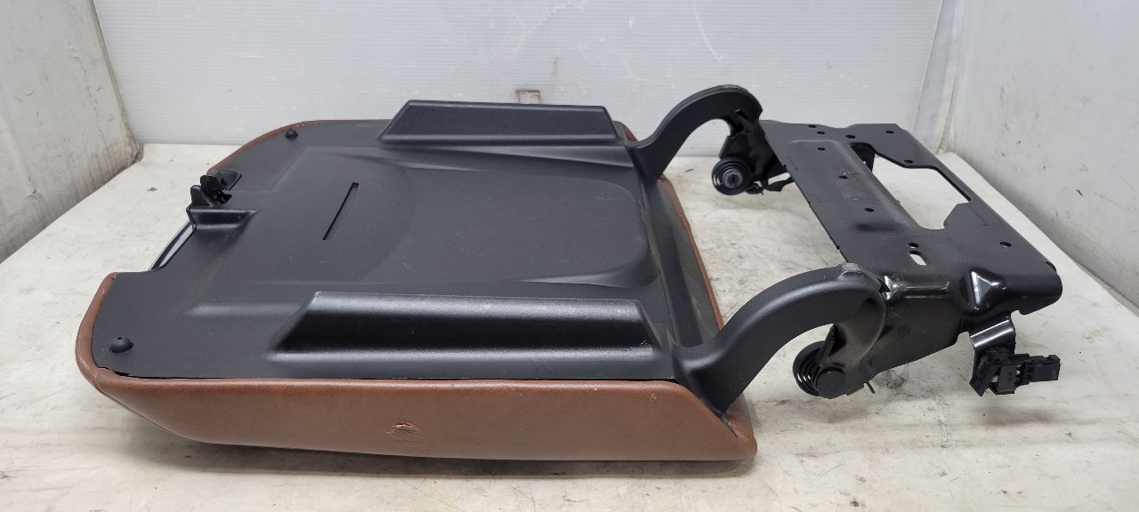 2016 ESCALADE CONSOLE LID BLACK & VECCHIO BROWN 32597 - image 10