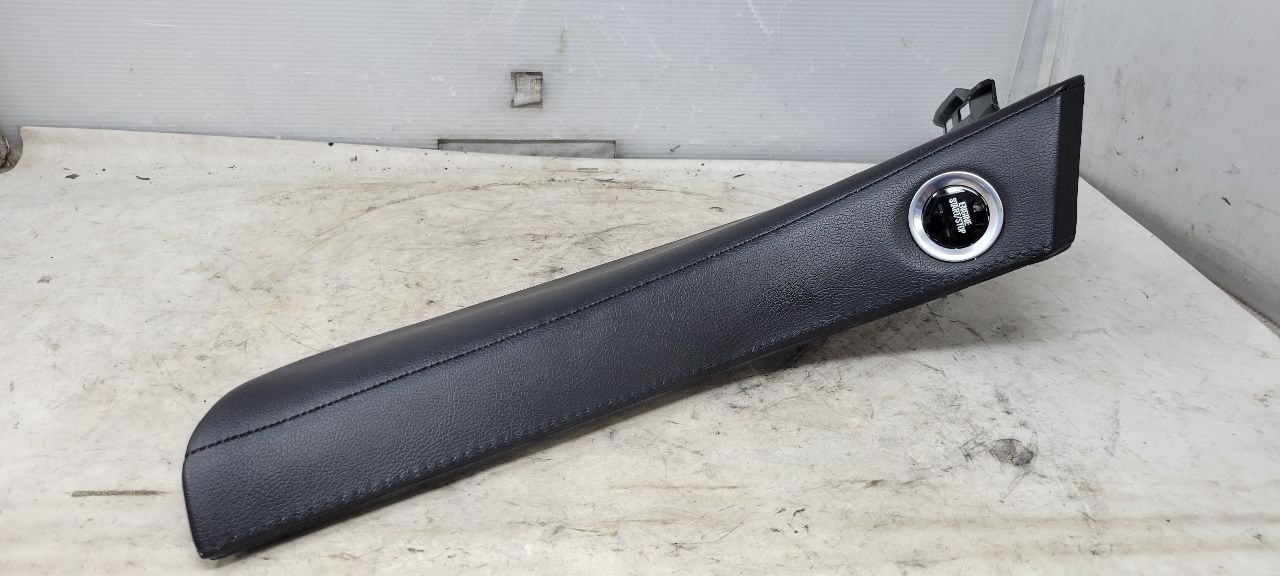 2016 ESCALADE CENTER CONSOLE LH UPPER TRIM W/START 32600 - image 2
