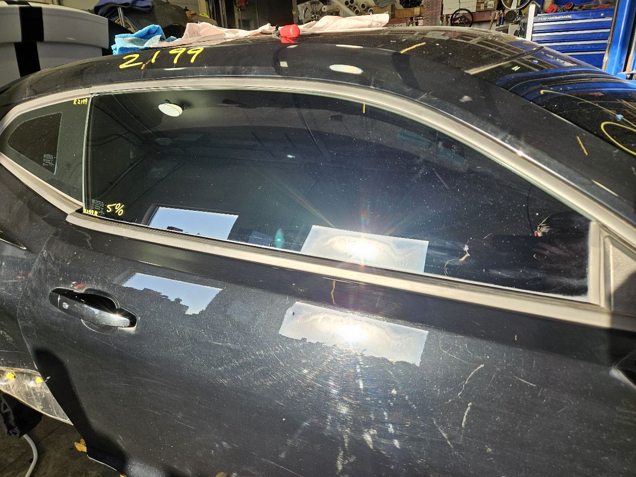 2017 CAMARO RH DOOR BLACK GBA SMALL DENT 4D1 32604 - image 9