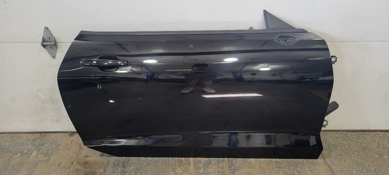 2017 CAMARO RH DOOR BLACK GBA SMALL DENT 4D1 32604 - image 1