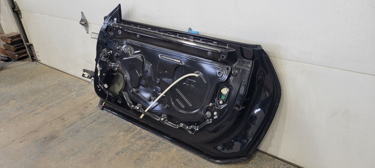 2017 CAMARO RH DOOR BLACK GBA SMALL DENT 4D1 32604 - image 5