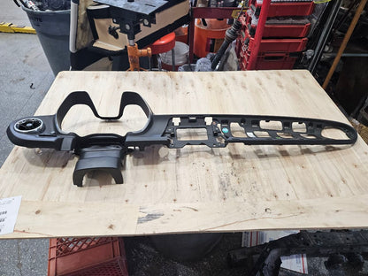 2017 CAMARO CLUSTER RADIO DASH BEZEL 84225815 32607 - image 8