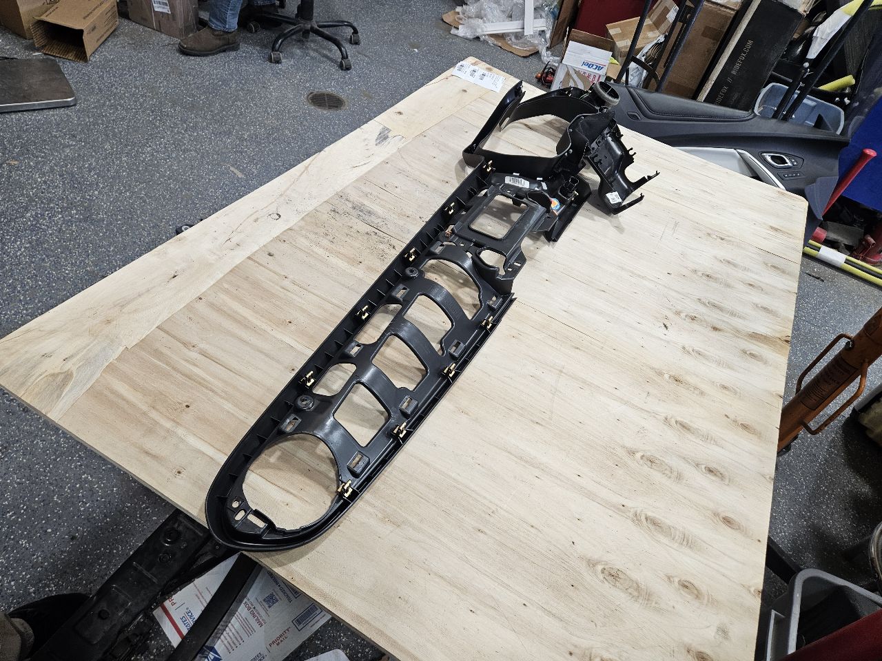 2017 CAMARO CLUSTER RADIO DASH BEZEL 84225815 32607 - image 16
