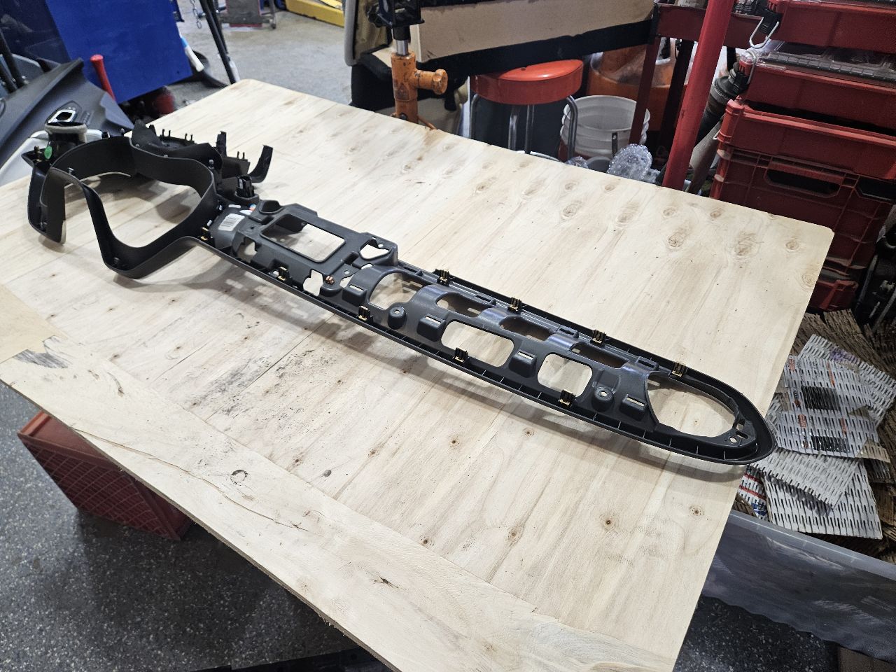 2017 CAMARO CLUSTER RADIO DASH BEZEL 84225815 32607 - image 18
