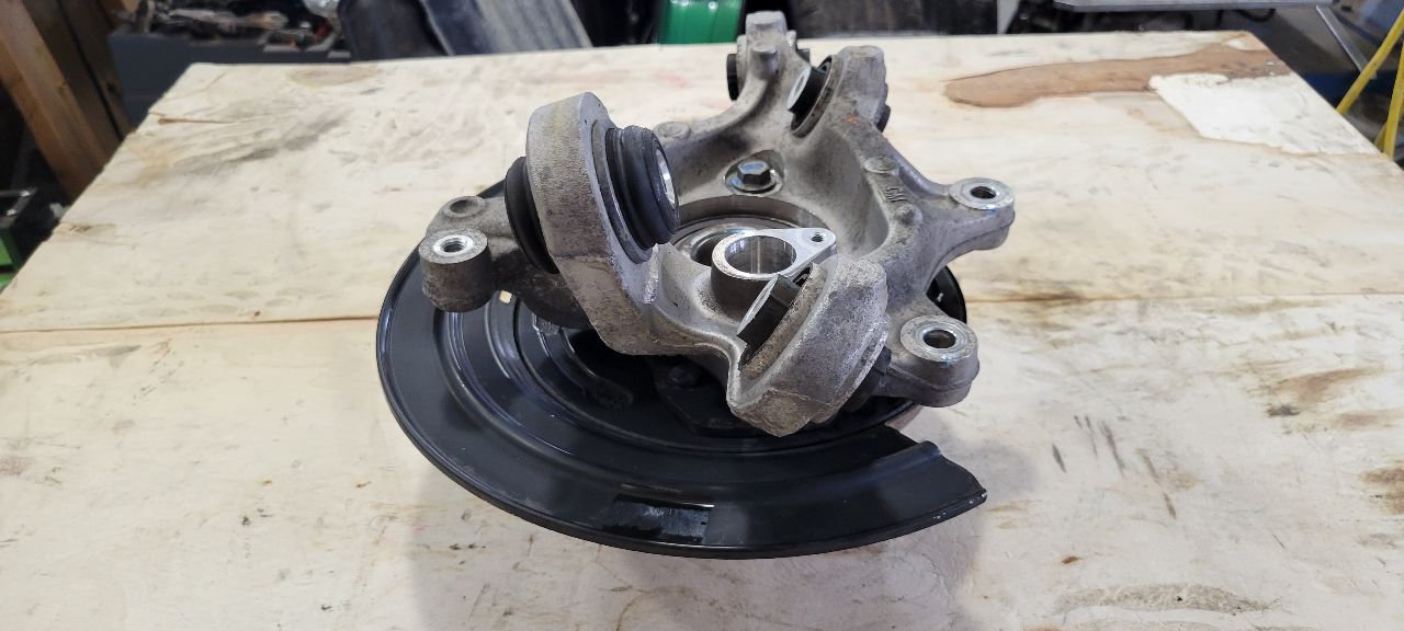 2017 CAMARO LH DRIVER REAR SPINDLE & HUB 48K 32624 - image 5