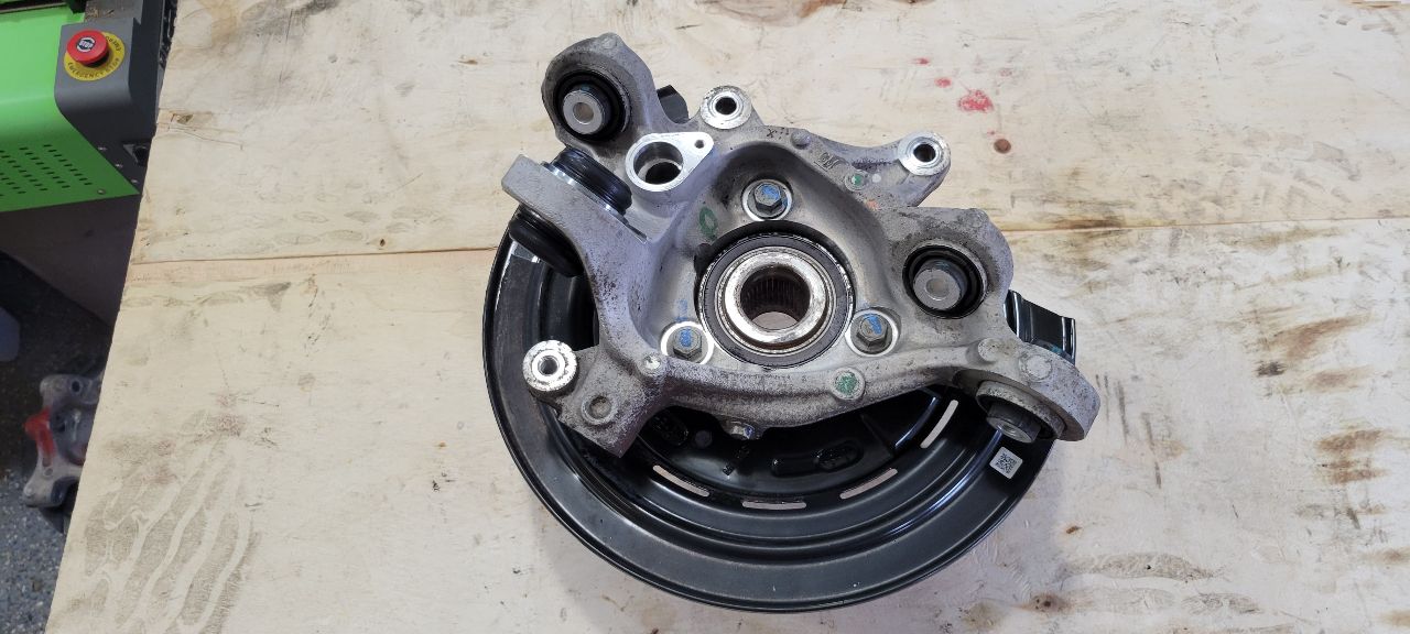 2017 CAMARO RH PASSENGER REAR SPINDLE & HUB 48K 32625 - image 6