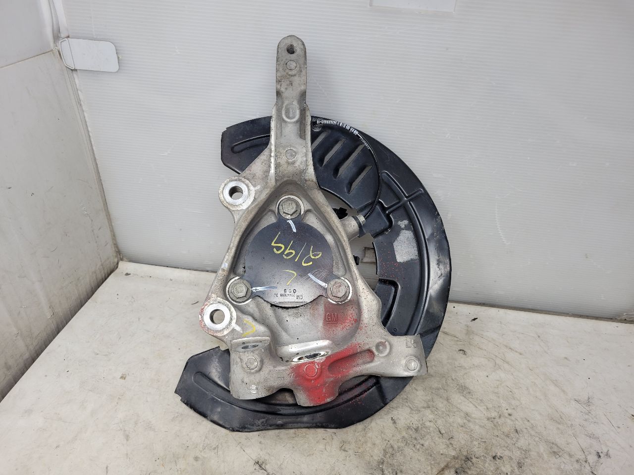 2017 CAMARO LH DRIVER FRONT SPINDLE W/HUB 48K 32632 - image 6