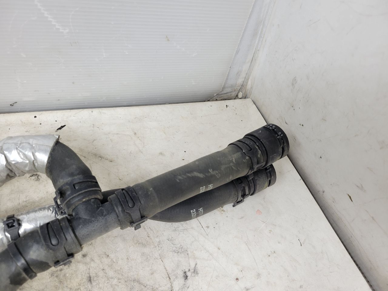 2017 CAMARO 6.2L HEATER HOSES INLET OUTLET 48K 32635 - image 6