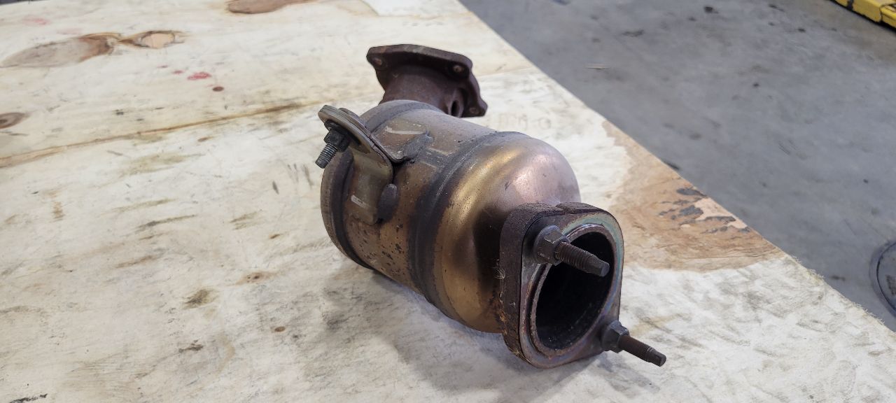 2017 CAMARO OEM 6.2L EXHAUST Y PIPE PAIR 48K MI 32638 - image 8