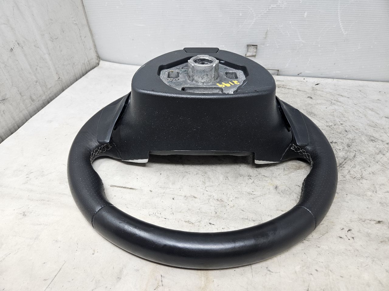 2017 CAMARO LEATHER STEERING WHEEL AUTO PADDLES 32649 - image 4