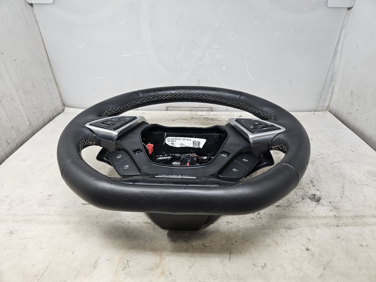 2017 CAMARO LEATHER STEERING WHEEL AUTO PADDLES 32649 - image 5