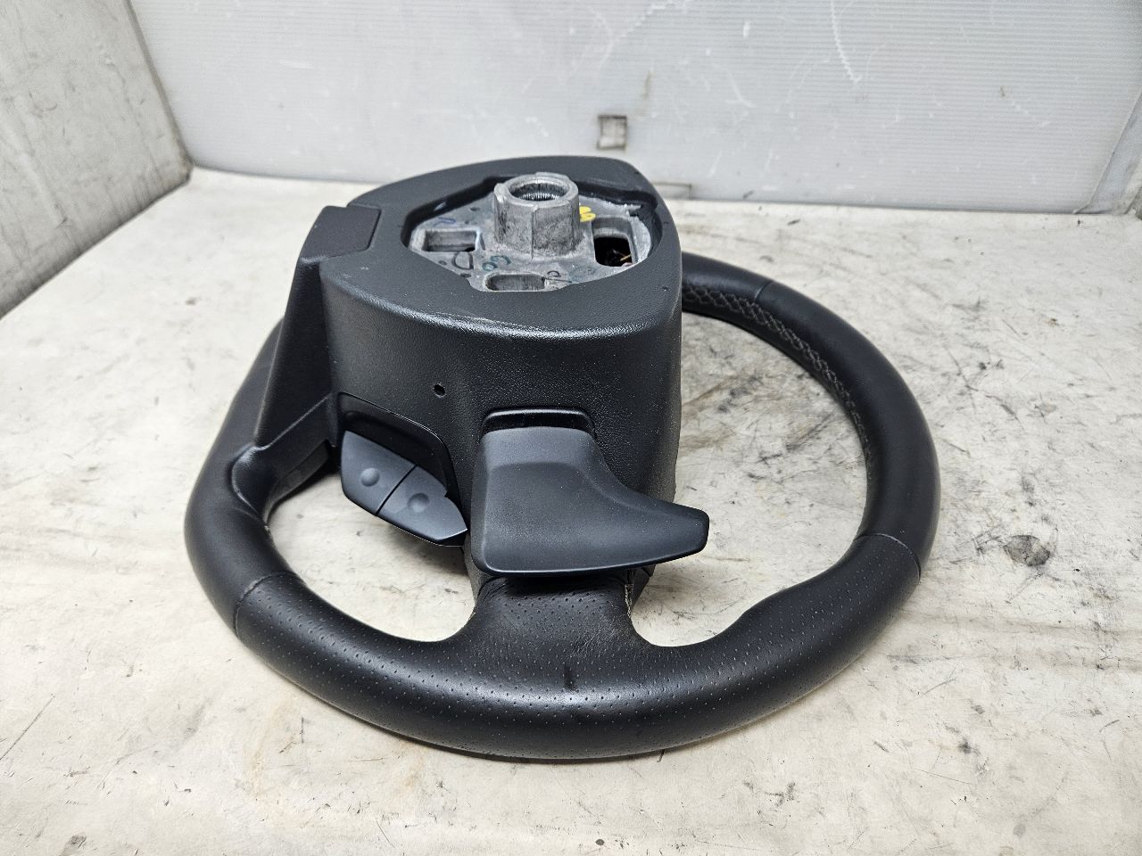 2017 CAMARO LEATHER STEERING WHEEL AUTO PADDLES 32649 - image 7
