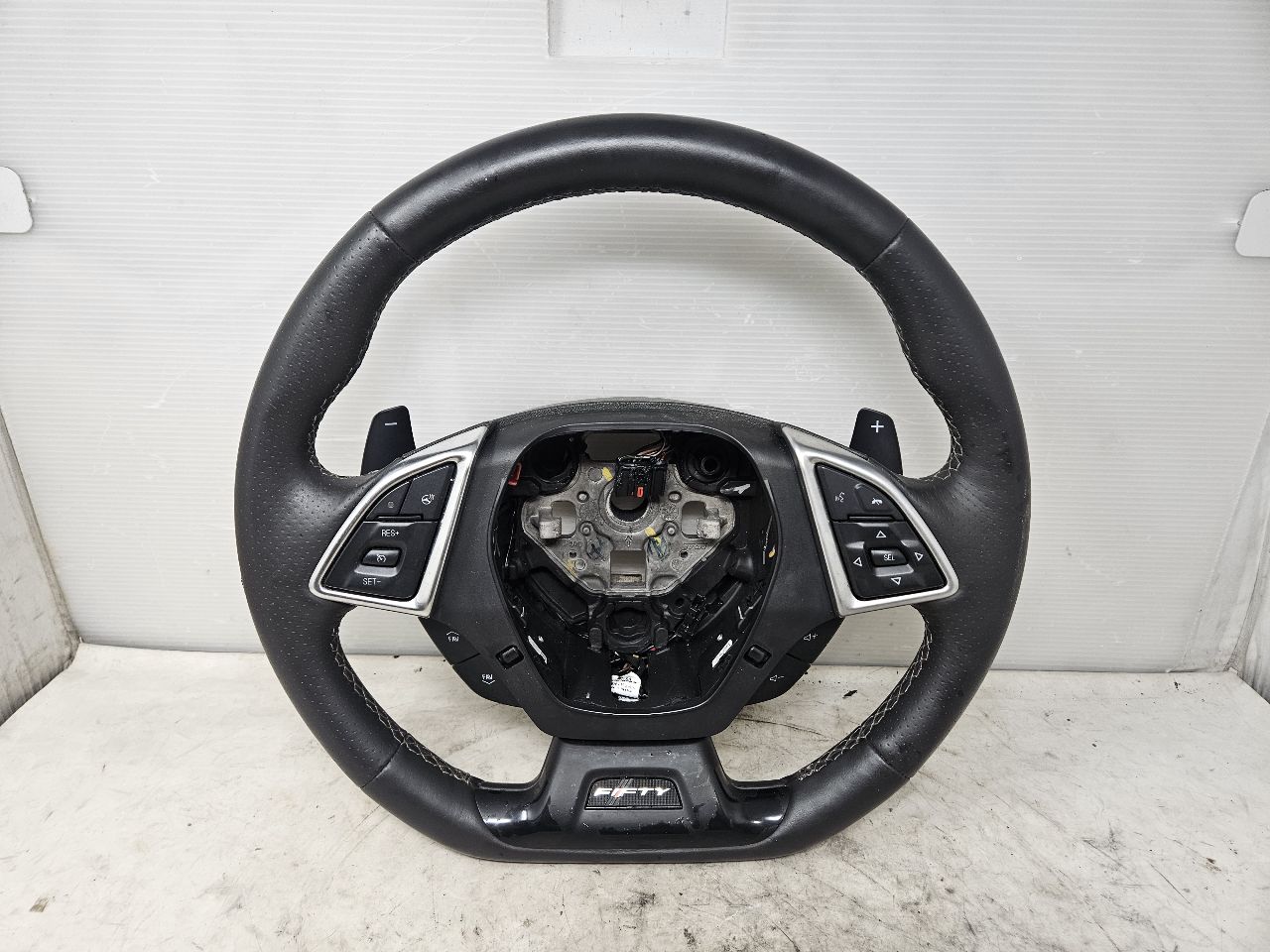 2017 CAMARO LEATHER STEERING WHEEL AUTO PADDLES 32649 - image 10