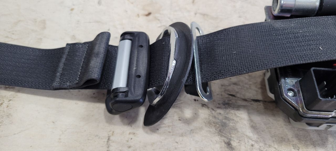 2019 ESCALADE RH PASSENGER FRONT SEAT BELT BLACK 32680 - image 13