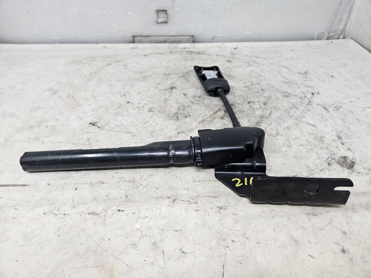 2020 SIERRA150 RH SEATBELT TENSIONER BLACK 32685 - image 3