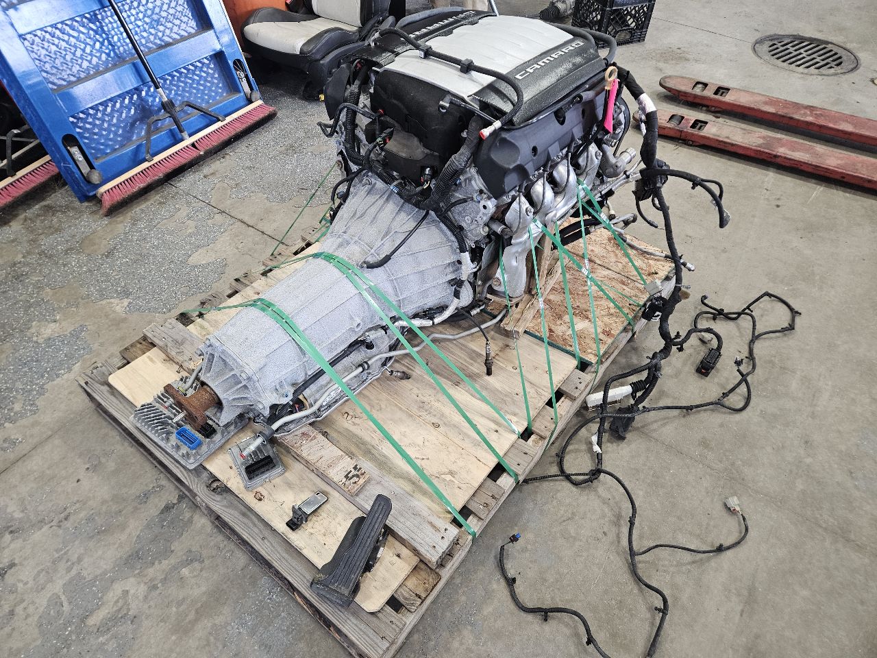 2017 CAMARO 6.2L LT1 ENGINE 8 SPEED 48K DROP OUT 32693 - image 10