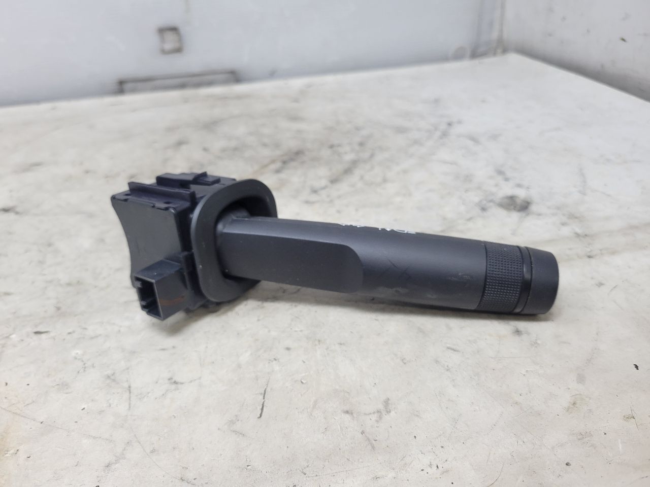 2017 CAMARO TURN SIGNAL & HEADLIGHT STALK SWITCH 32711 - image 4