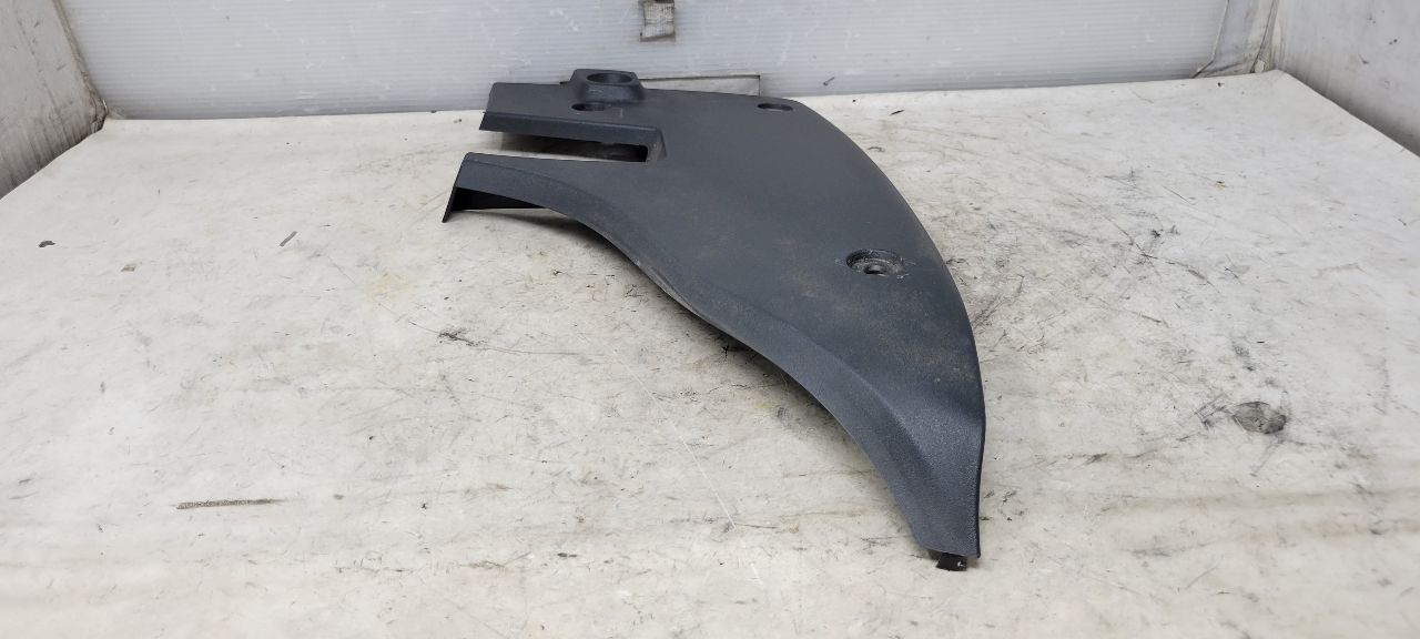 2017 CAMARO RH TAIL LAMP COVER FILLER PANEL TRIM 32717 - image 3