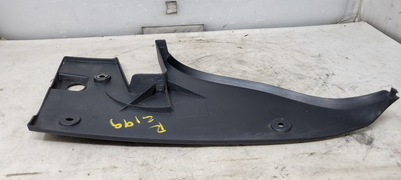 2017 CAMARO RH TAIL LAMP COVER FILLER PANEL TRIM 32717 - image 9