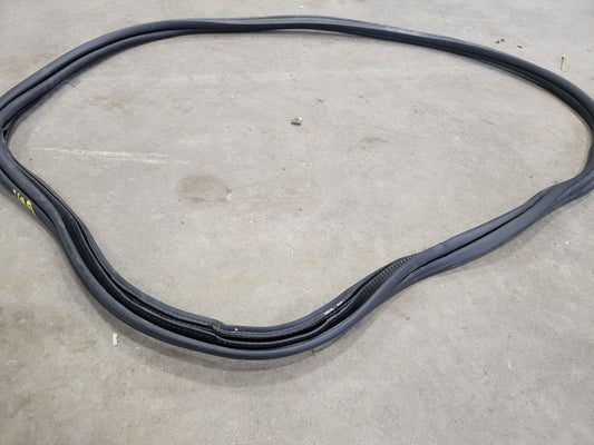 2017 CAMARO TRUNK LID WEATHERSTRIP 84126266 32729 - image 2