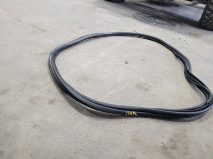 2017 CAMARO TRUNK LID WEATHERSTRIP 84126266 32729 - image 3