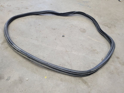 2017 CAMARO TRUNK LID WEATHERSTRIP 84126266 32729 - image 4