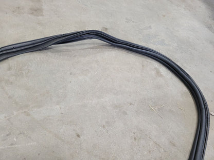 2017 CAMARO TRUNK LID WEATHERSTRIP 84126266 32729 - image 7