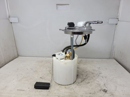 OEM 6.2L FUEL PUMP 13513337 22K MI 32740 - image 1