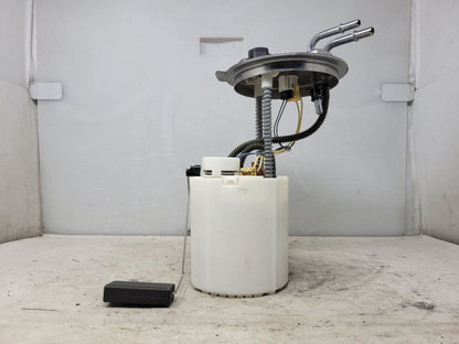 OEM 6.2L FUEL PUMP 13513337 22K MI 32740 - image 2