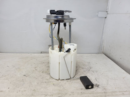 OEM 6.2L FUEL PUMP 13513337 22K MI 32740 - image 3