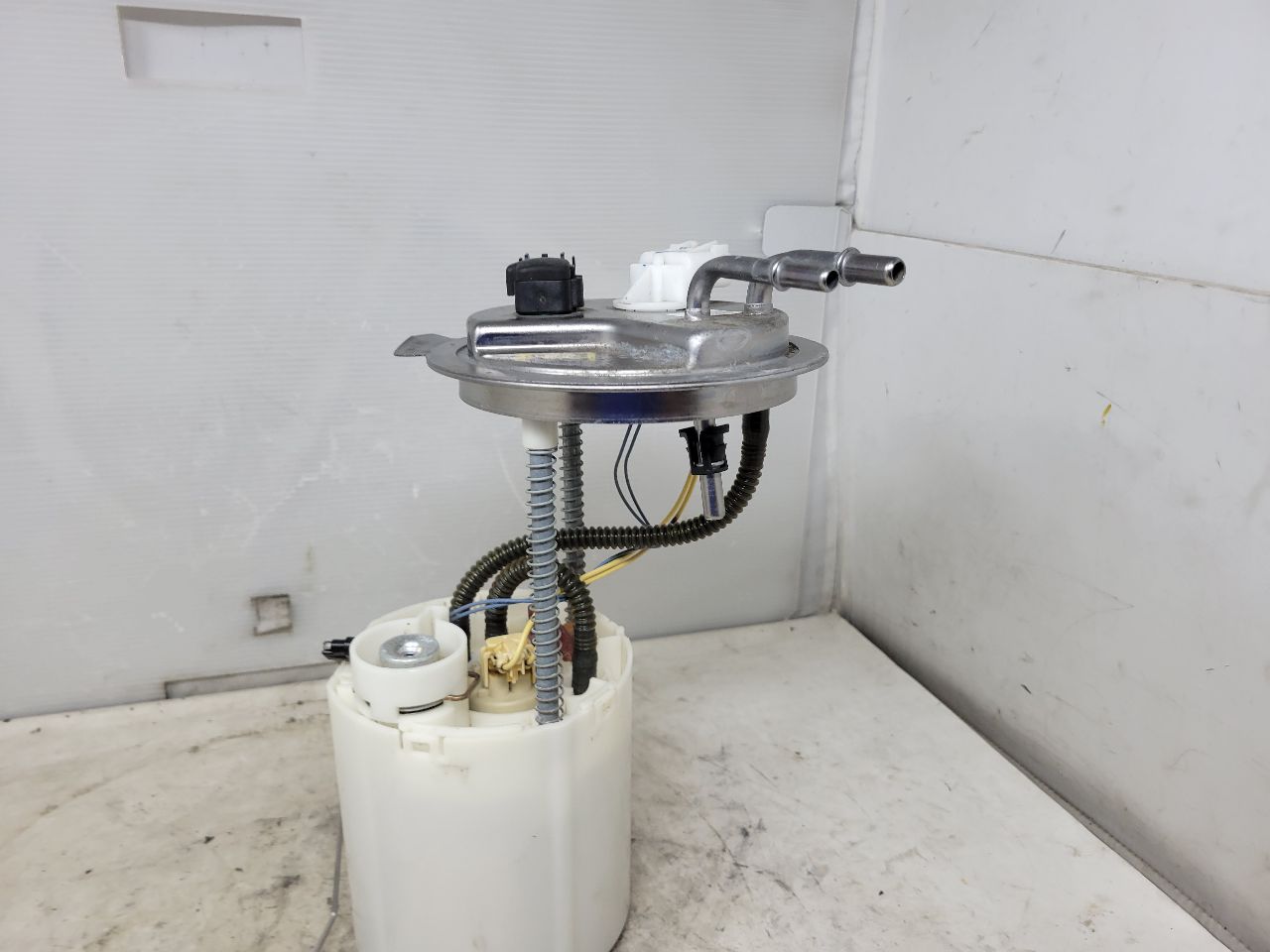 OEM 6.2L FUEL PUMP 13513337 22K MI 32740 - image 8
