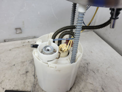 OEM 6.2L FUEL PUMP 13513337 22K MI 32740 - image 9